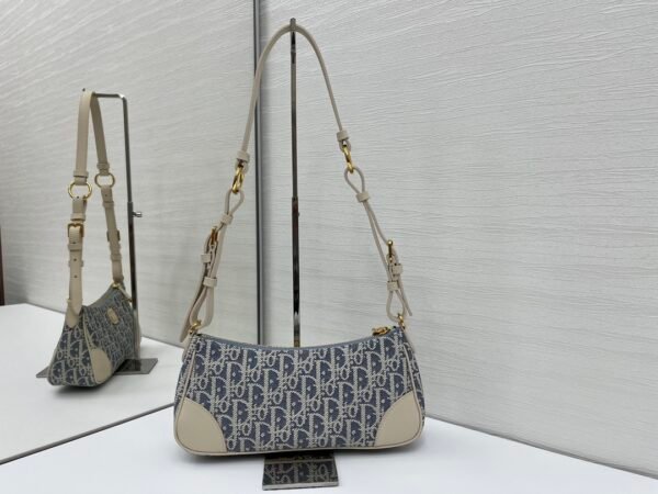 30 Montaigne Wanderlust Mini Handbag