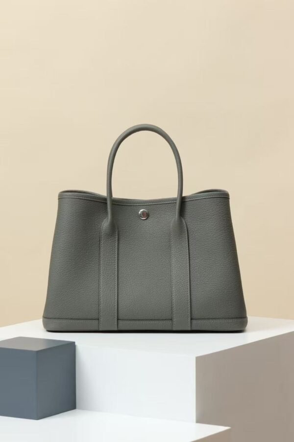 Grained Leather Garden Party Tote | Spacious Everyday Handbag
