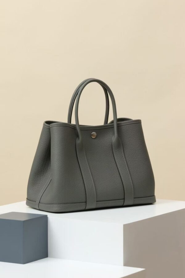 Grained Leather Garden Party Tote | Spacious Everyday Handbag