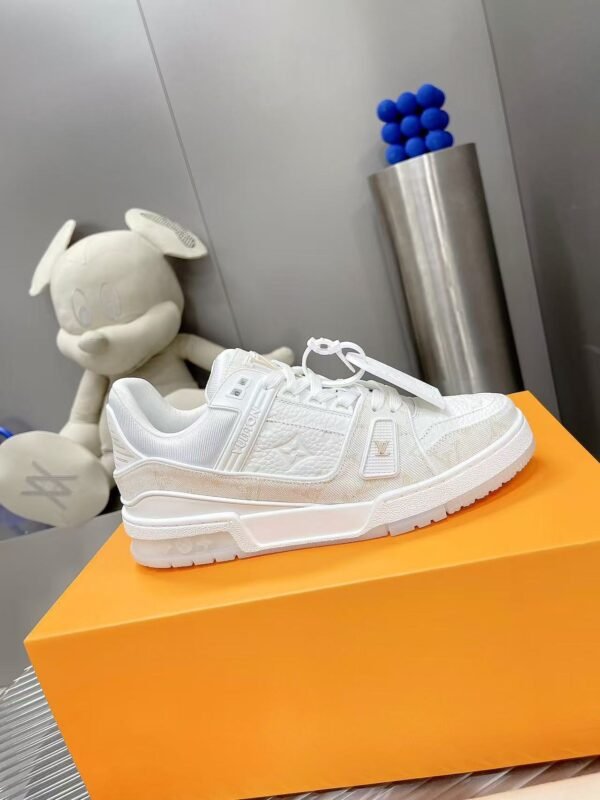Retro Vintage Basketball Trainer Sneakers – Premium Genuine Leather White Cream Low-Top Shoes for Men & Women