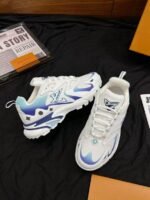 Men's Lightweight Chunky Sneakers - Mesh Breathable Walking Shoes with Gradient Blue Detail