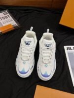 Men's Lightweight Chunky Sneakers - Mesh Breathable Walking Shoes with Gradient Blue Detail