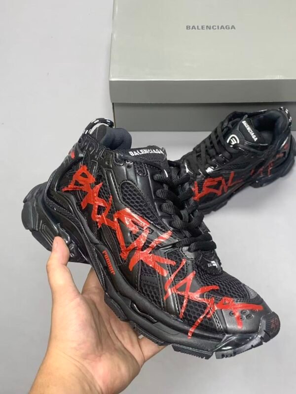 Men's Distressed Graffiti Runner Sneakers - Retro Mesh Layered Chunky Walking Shoes