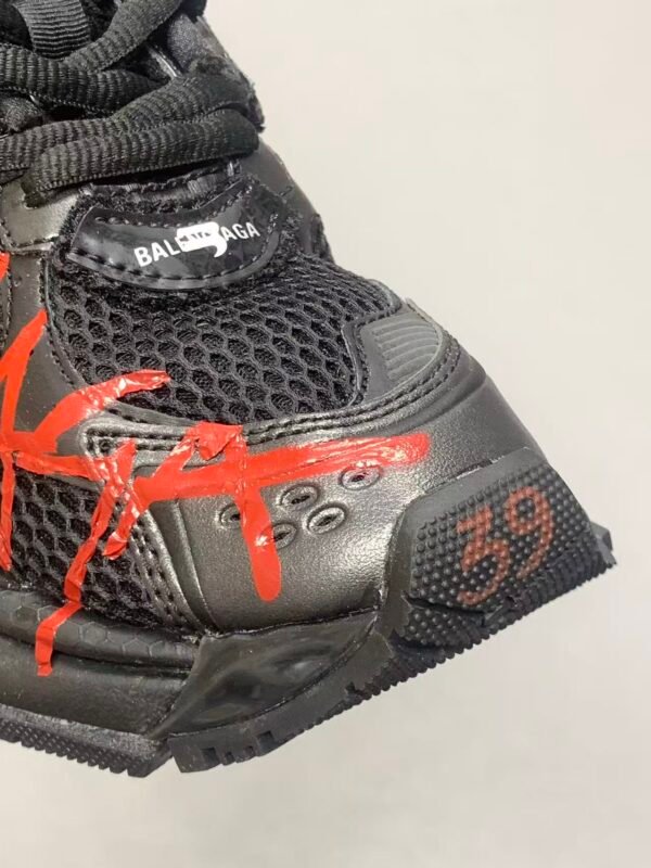 Men's Distressed Graffiti Runner Sneakers - Retro Mesh Layered Chunky Walking Shoes