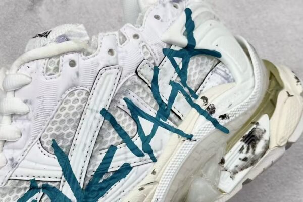 Distressed Graffiti Chunky Sneakers Vintage Mesh Streetwear Dad Shoes