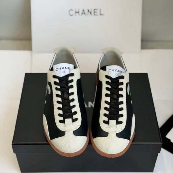 Classic Black and White Leather German Army Trainers – Men’s & Women’s Retro Gum Sole Sneakers