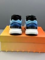 Men's Gradient Ice Blue Mesh Chunky Sneakers - Lightweight & Breathable Casual Running Shoes