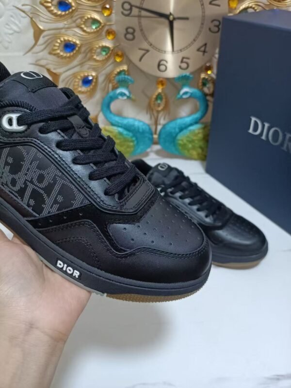Unisex Leather Tennis Skate Sneakers with Embroidered Jacquard Panel & Hand-Finished Edges