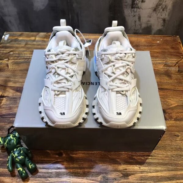 Unisex LED Light Up Chunky Sneakers - Rechargeable Multi-Color Glowing Mesh Walking Shoes for Rave Festival