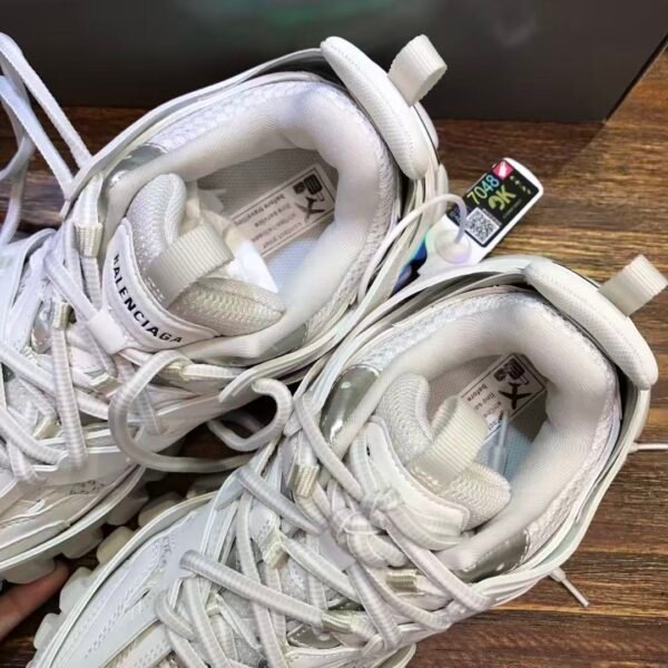 Unisex LED Light Up Chunky Sneakers - Rechargeable Multi-Color Glowing Mesh Walking Shoes for Rave Festival