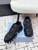 Men's Futuristic Chunky Platform Sneakers - All Black Thick Sole Breathable Streetwear Shoes