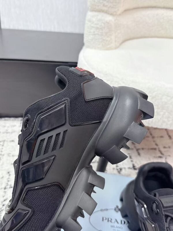 Men's Futuristic Chunky Platform Sneakers - All Black Thick Sole Breathable Streetwear Shoes