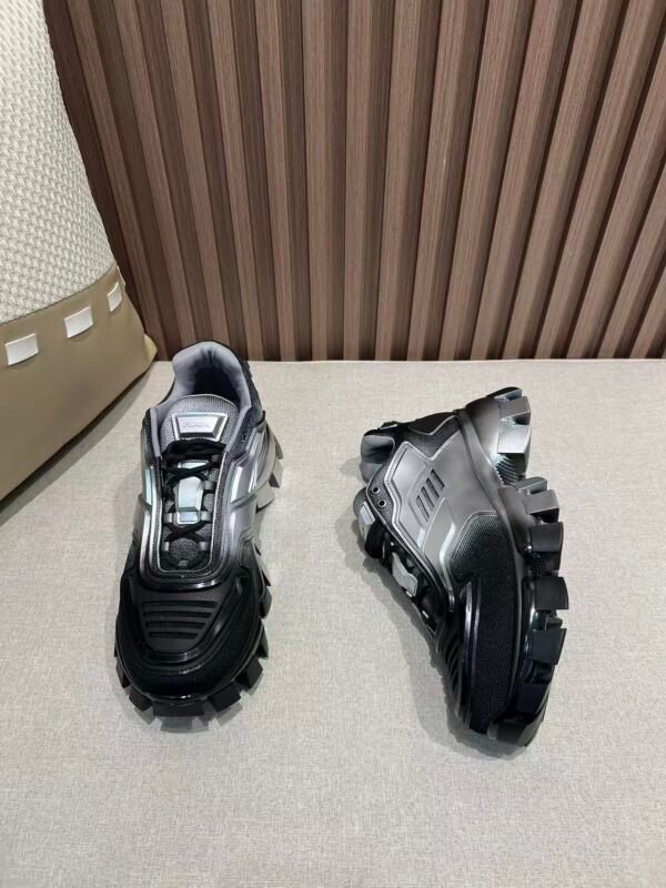 Unisex Cyberpunk Futuristic Chunky Sneakers – Techwear Gothic Platform Running Shoes for Men & Women