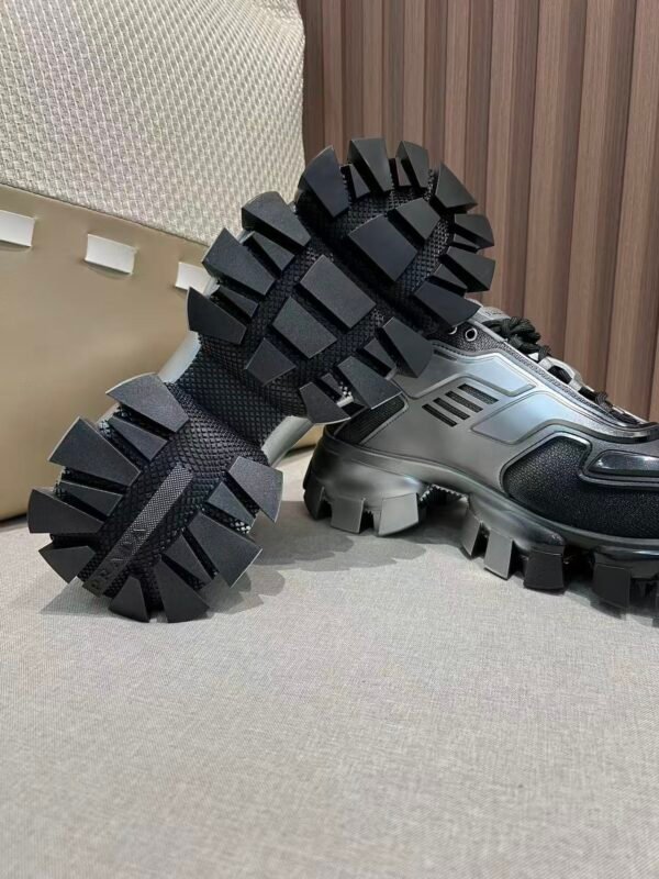Unisex Cyberpunk Futuristic Chunky Sneakers – Techwear Gothic Platform Running Shoes for Men & Women