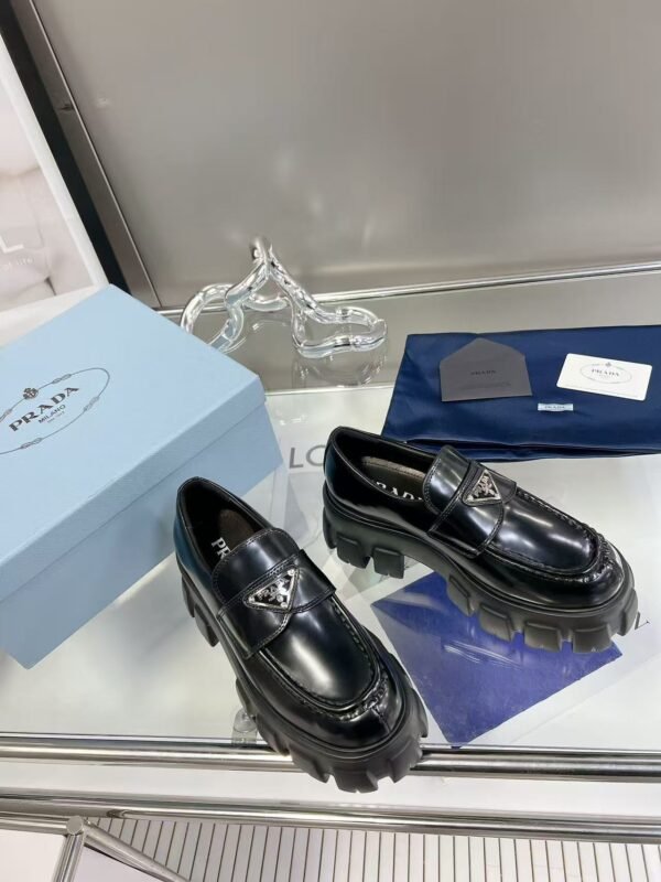 Unisex Black Patent Leather Chunky Platform Loafers – Classic Slip-On Lug Sole Shoes