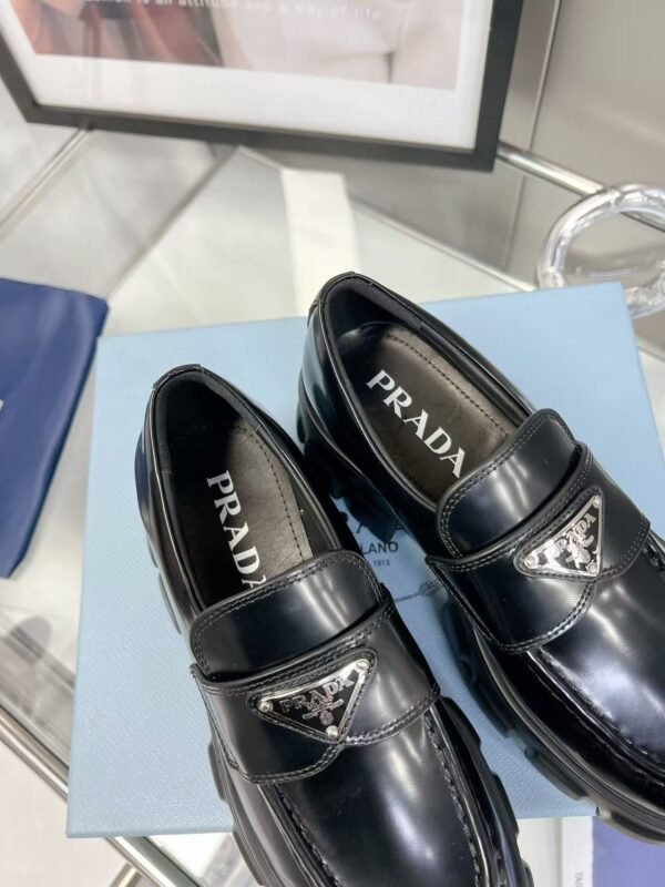 Unisex Black Patent Leather Chunky Platform Loafers – Classic Slip-On Lug Sole Shoes