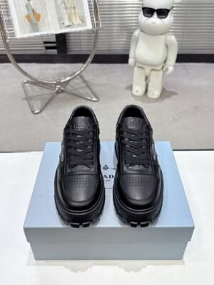 Unisex Black Chunky Platform Sneakers – Lightweight Leather Casual Shoes for Men & Women