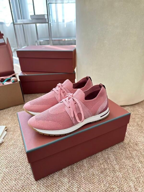 Minimalist Wool Knit Walking Shoes - Breathable Slip-On Sneakers (Muted Pink)