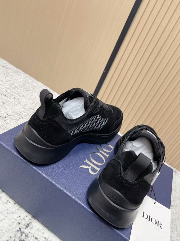 Men's Black Suede & Mesh Sneakers – Retro Runner Casual Shoes