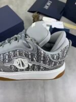 Men's Grey Tweed Chunky Skate Sneakers - Retro Platform Designer Style Casual Shoes with Metal Star Detail