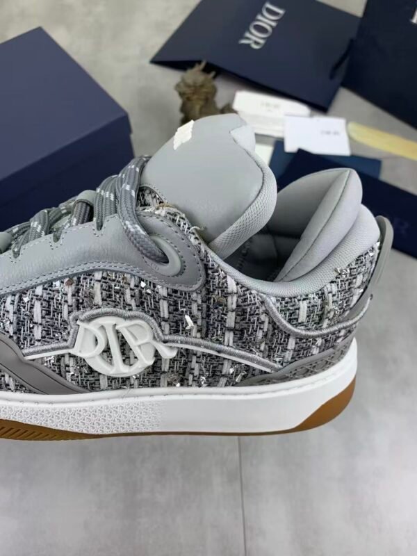 Men's Grey Tweed Chunky Skate Sneakers - Retro Platform Designer Style Casual Shoes with Metal Star Detail