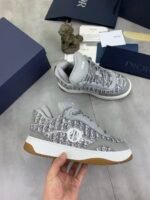 Men's Grey Tweed Chunky Skate Sneakers - Retro Platform Designer Style Casual Shoes with Metal Star Detail