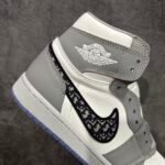 High-Top Leather Retro Casual Sneakers - Luxury Grey White Embroidered Swoosh Pattern Skate Shoes