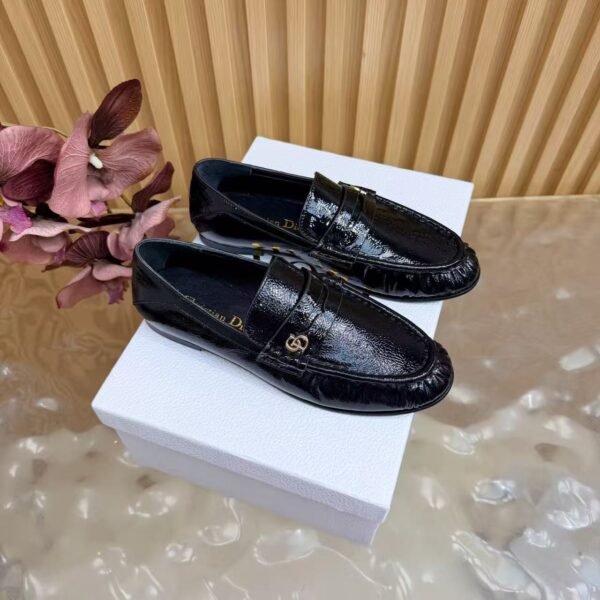 Women's Patent Leather Loafers - Genuine Leather Flat Shoes with Sheepskin Lining & Metal Buckle